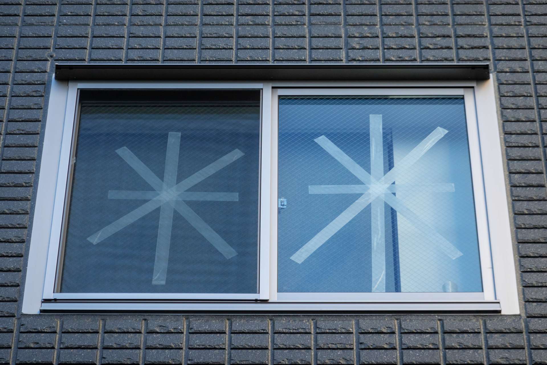 窓やサッシの修理を大阪市を中心とした地域で請け負っております